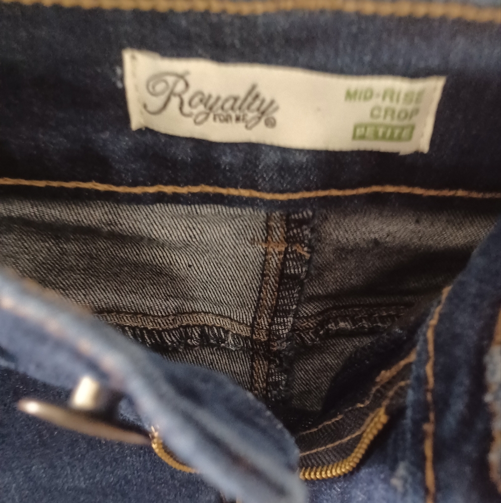 ROYALTY FOR ME - Picture 2 of 4